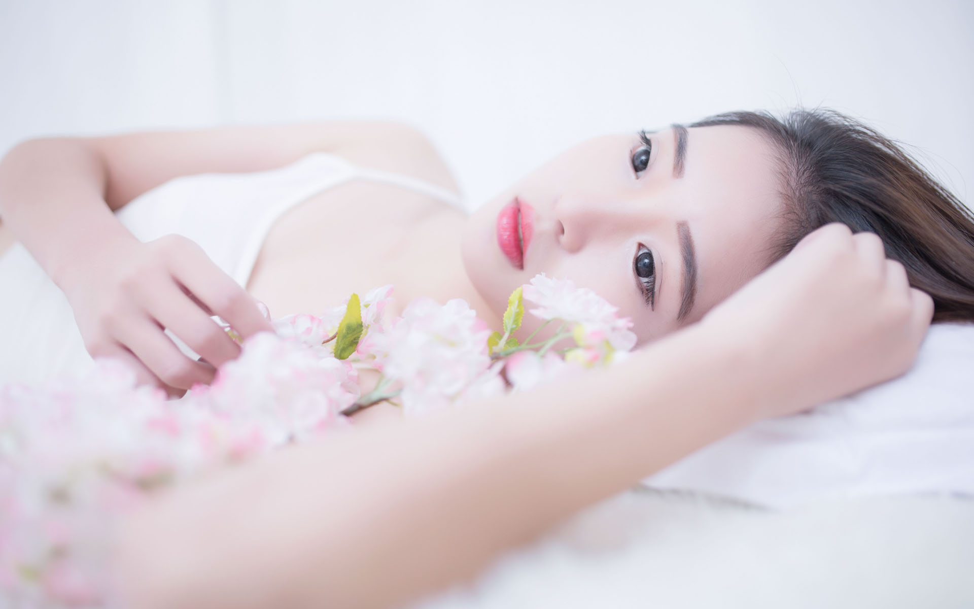 重庆高温红色预警两连发 防空洞成避暑“天堂”